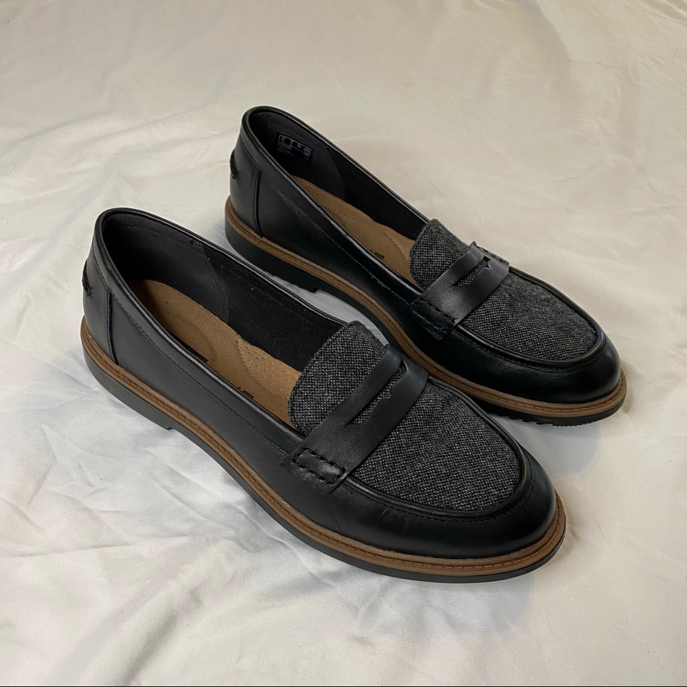 Clarks Women’s Oxford Loafers